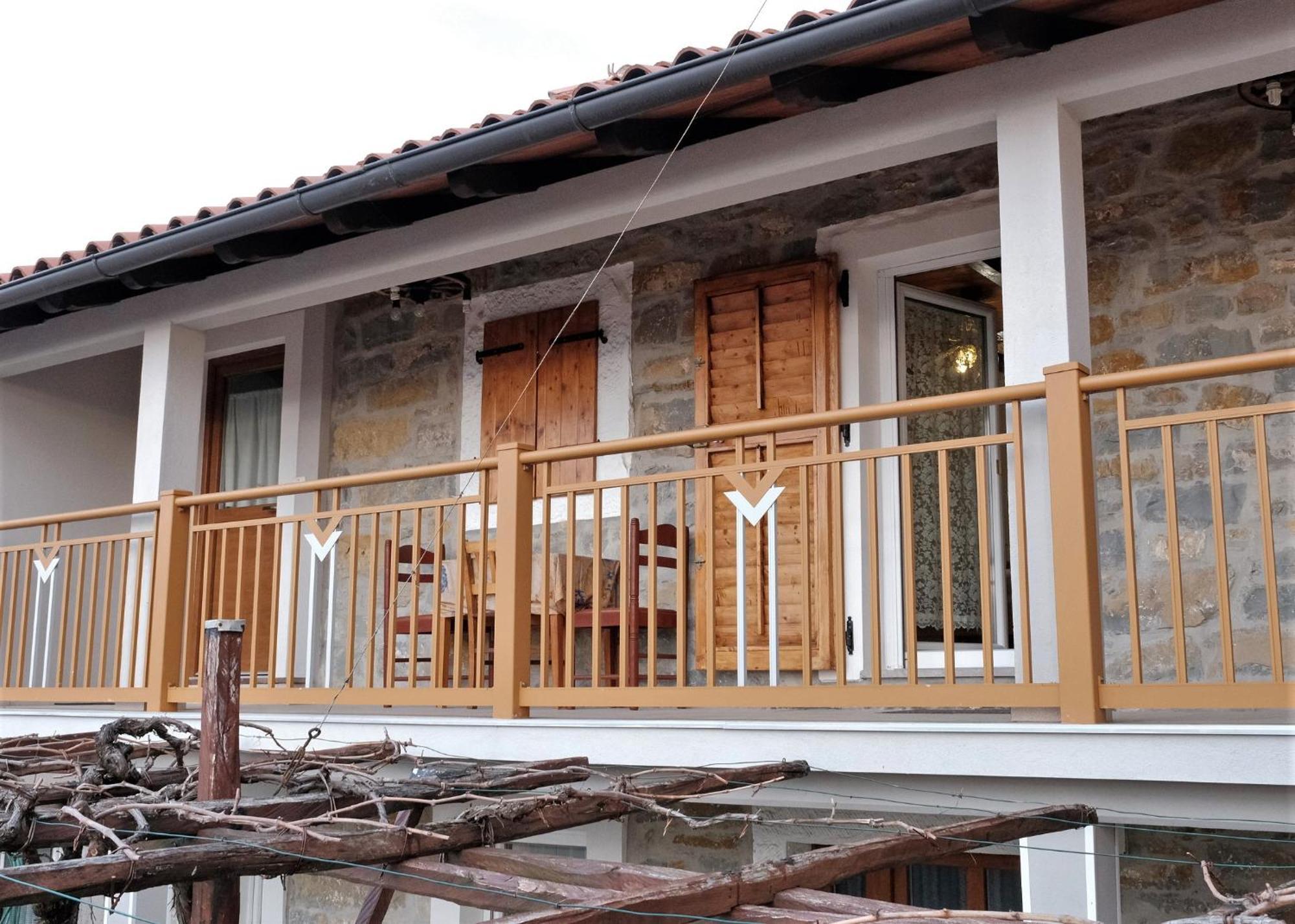 Apartma Nika Pobegi Exterior foto